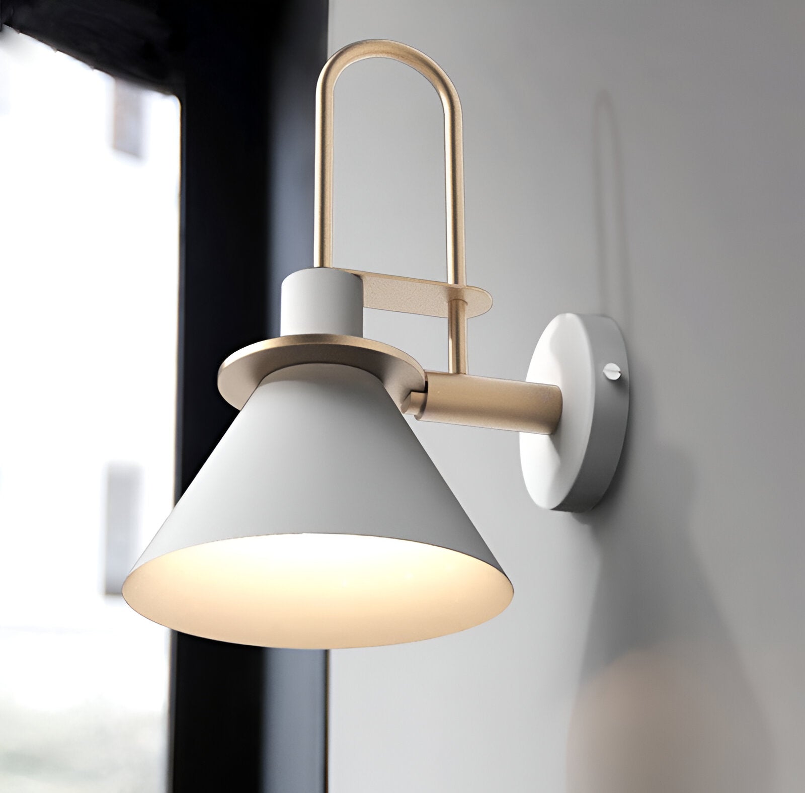 Lunaro | Postmodern Trumpet LED Wall Lamp For Corners